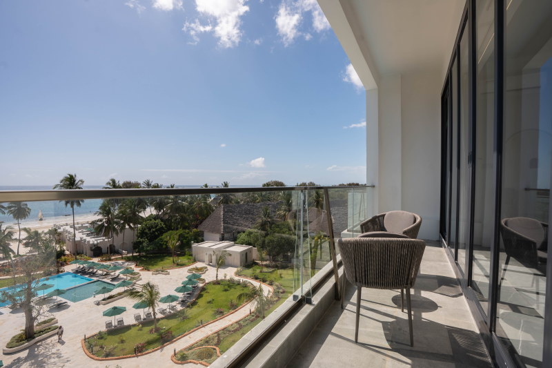 Suite with Balcony Pool & Sea View ✨🌊