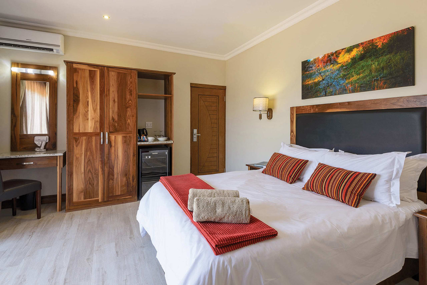 🌿 Double Room with Patio – The Kingdom Resort