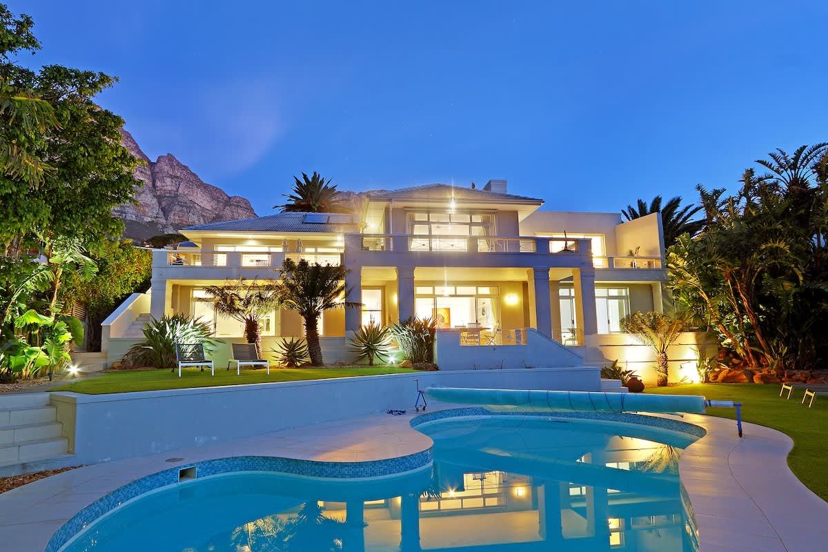 🌊 Msangasanga | Luxury 5-Bedroom Villa, Camps Bay