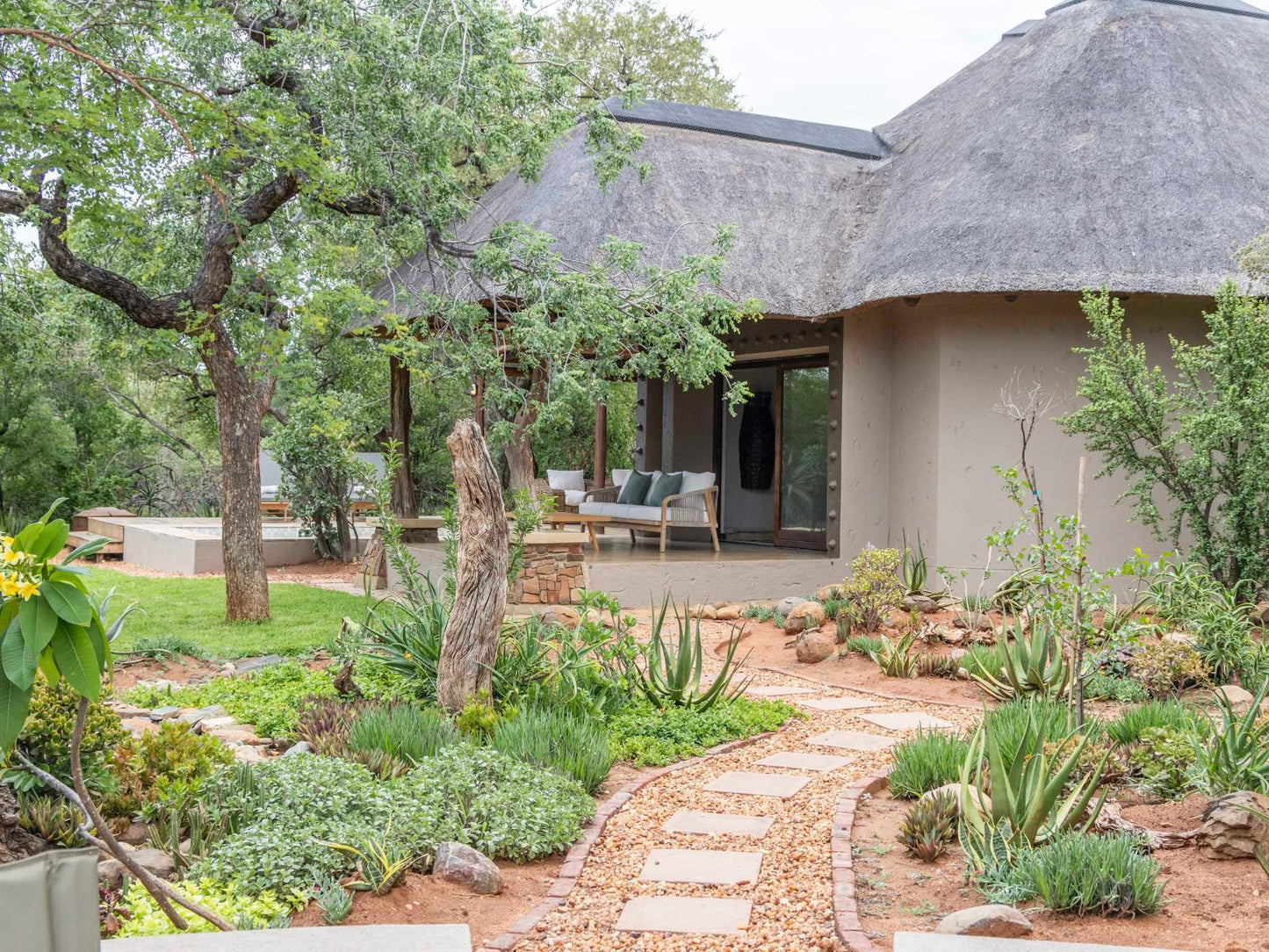 🌿 Afrikaya Marula Villa – Your Private Bush Escape in Hoedspruit 🌿
