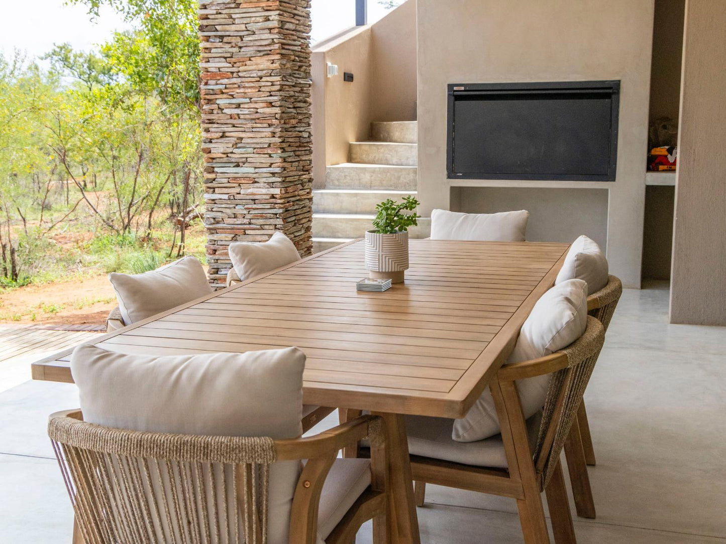 🌿 Afrikaya Kudu Villa – An Exclusive Bush Retreat in Hoedspruit 🌿