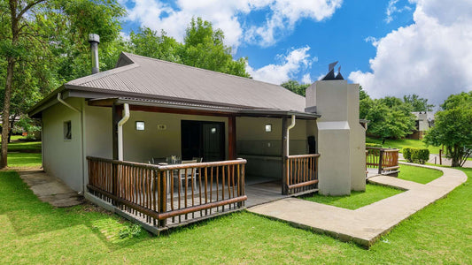 🏡 One Bedroom Apartment with Patio | Kiara Lodge