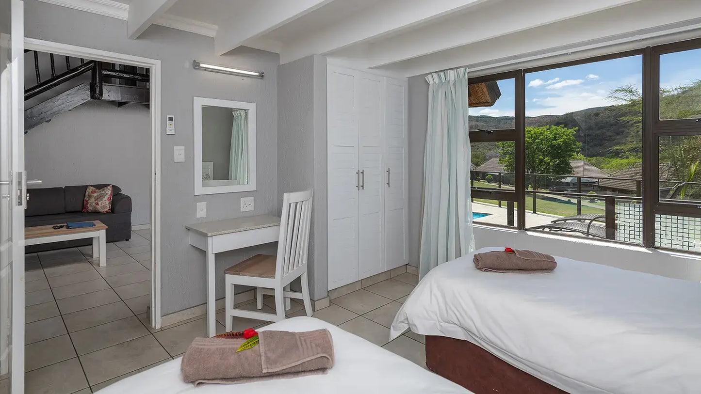 🌟 Four Bedroom Luxury Chalet with Splash Pool – Hazyview Cabanas
