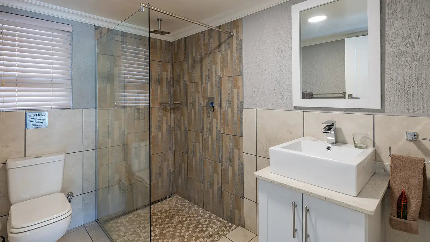 🌟 Four Bedroom Luxury Chalet with Splash Pool – Hazyview Cabanas