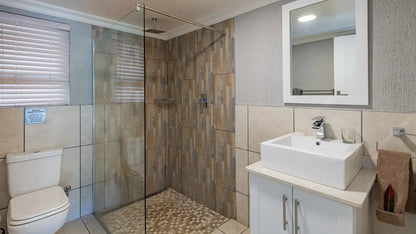 🌟 Four Bedroom Luxury Chalet with Splash Pool – Hazyview Cabanas