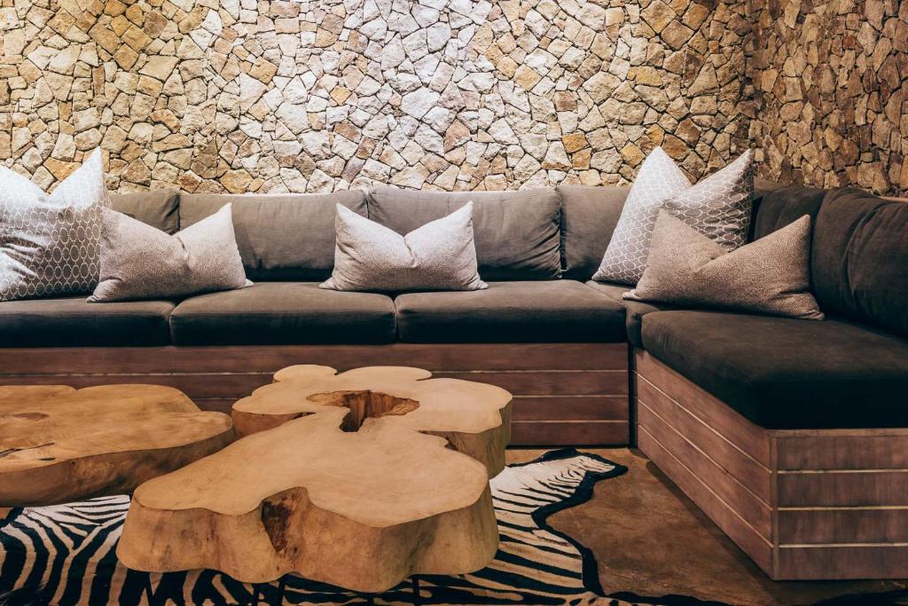 🦁 Lions Valley Lodge | Luxury Safari Lodge, Nambiti Private Game Reserve, KwaZulu-Natal
