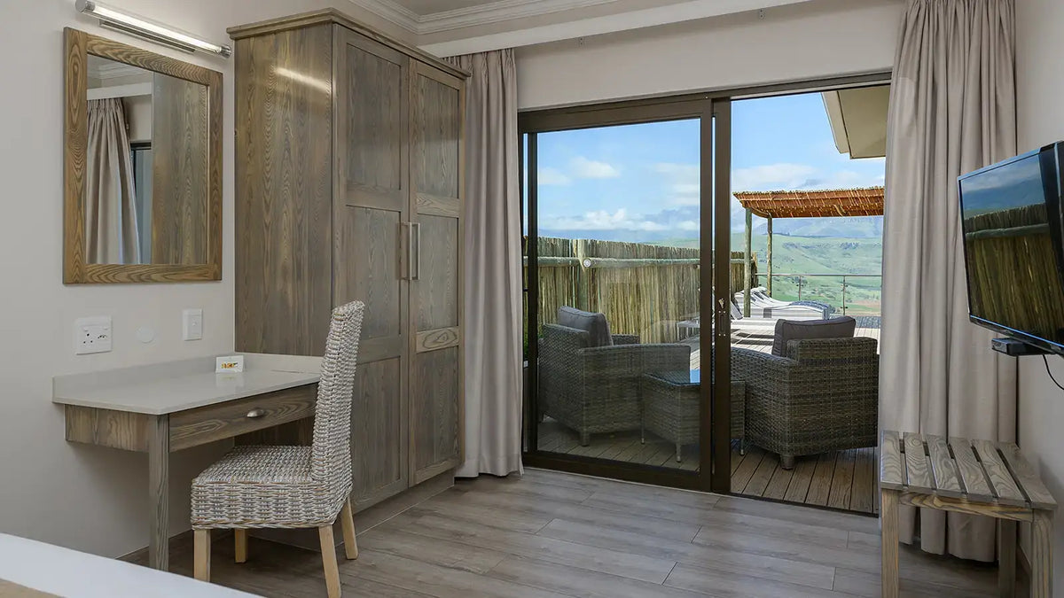 ⛰️ Three-Bedroom Luxury Chalet with Splash Pool | Cayley Mountain Resort, Drakensberg