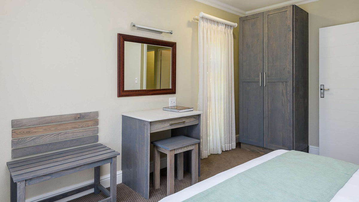 🏡 One Bedroom Apartment with Patio | Kiara Lodge