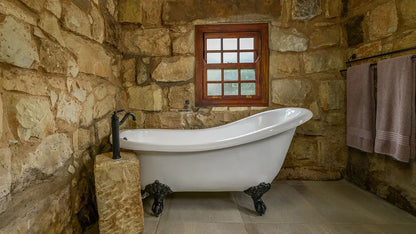 🏡 Five Bedroom Historic Farmhouse with Splash Pool | Kiara Lodge