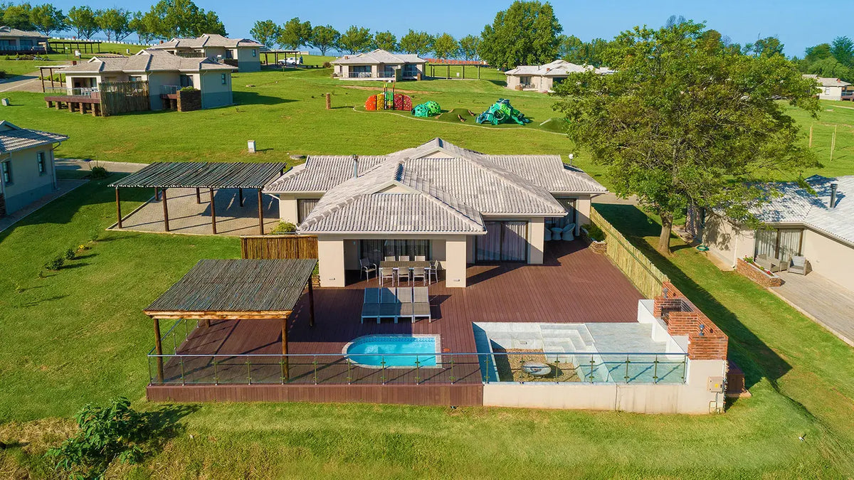 ⛰️ Three-Bedroom Luxury Chalet with Splash Pool | Cayley Mountain Resort, Drakensberg
