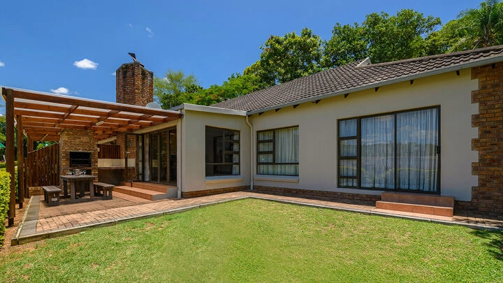 🌿 Three Bedroom Chalet with Patio – Hazyview Cabanas