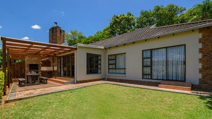 🌿 Three Bedroom Chalet with Patio – Hazyview Cabanas