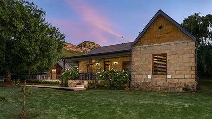 🏡 Five Bedroom Historic Farmhouse with Splash Pool | Kiara Lodge