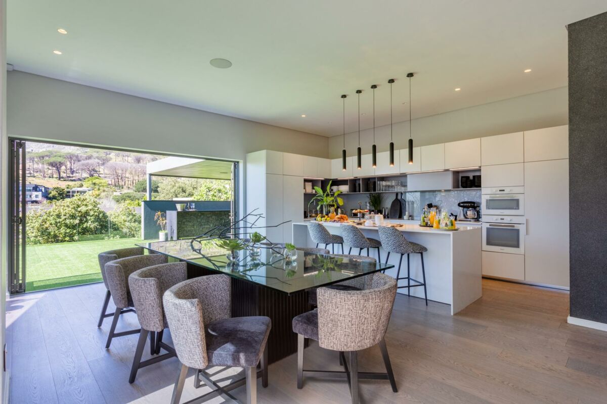 🏔️ Villa Sierra | Luxury 4-Bedroom Villa, Higgovale, Cape Town