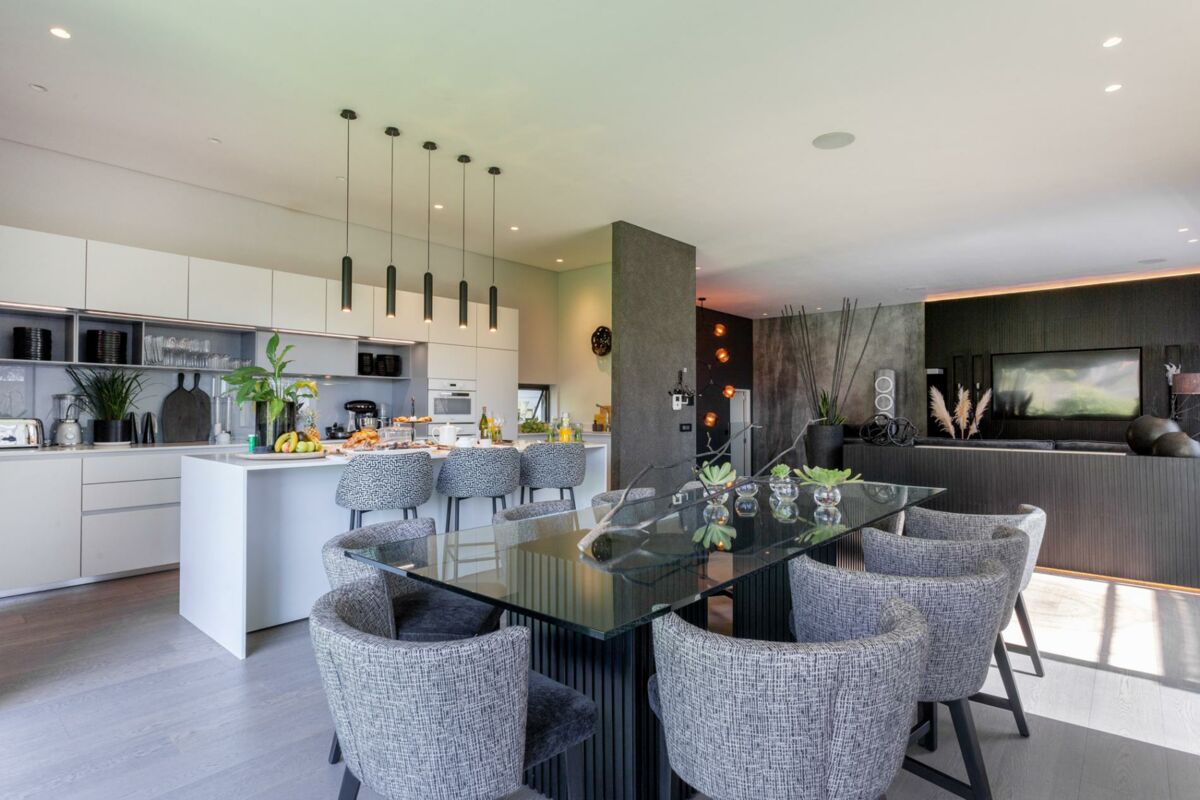 🏔️ Villa Sierra | Luxury 4-Bedroom Villa, Higgovale, Cape Town