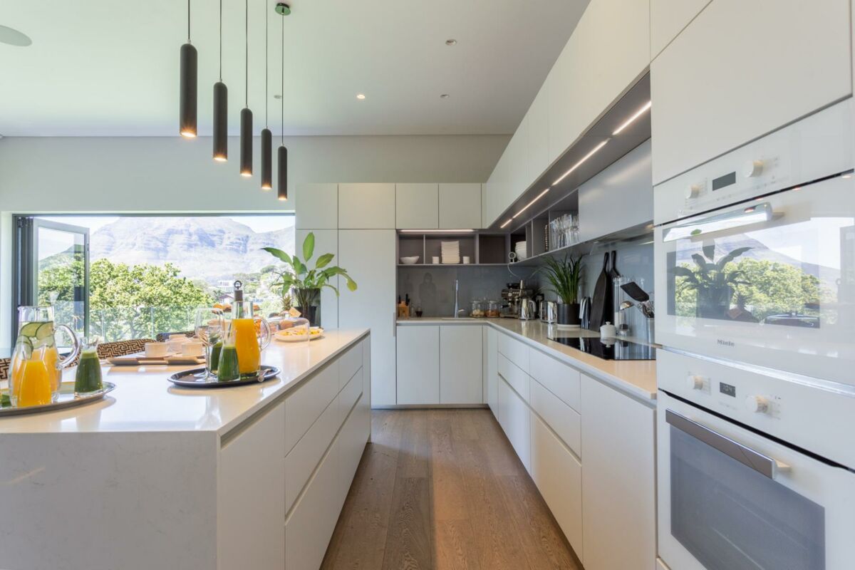 🏔️ Villa Sierra | Luxury 4-Bedroom Villa, Higgovale, Cape Town