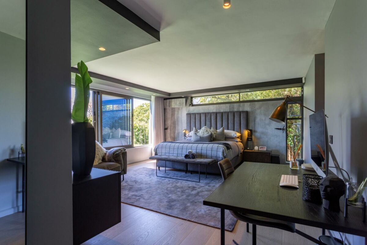 🏔️ Villa Sierra | Luxury 4-Bedroom Villa, Higgovale, Cape Town