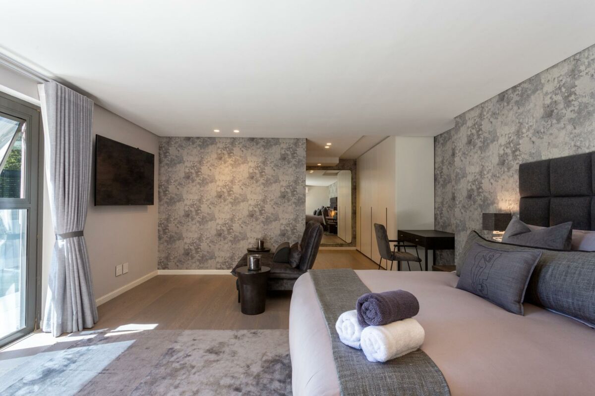 🏔️ Villa Sierra | Luxury 4-Bedroom Villa, Higgovale, Cape Town