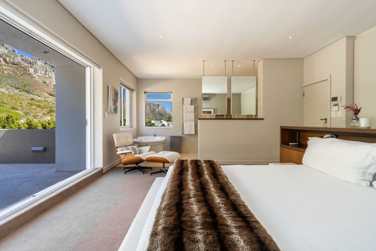 🌊 Theresa Luxe | Luxury 4 Bedroom Villa, Camps Bay, Cape Town