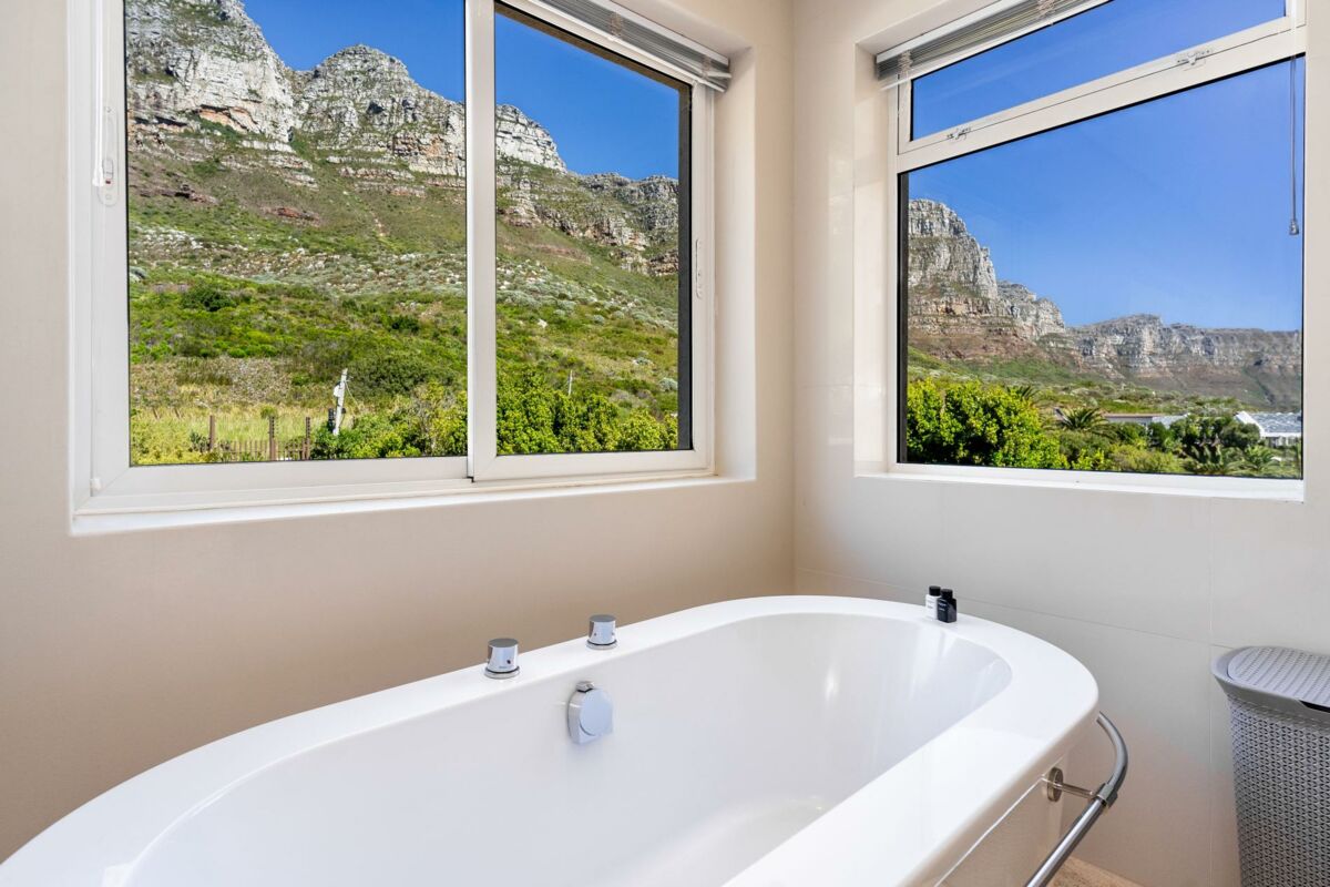 🌊 Theresa Luxe | Luxury 4 Bedroom Villa, Camps Bay, Cape Town