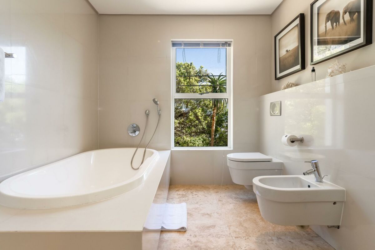 🌊 Theresa Luxe | Luxury 4 Bedroom Villa, Camps Bay, Cape Town