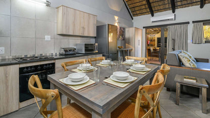 🦒 Superior Two-Bed Apartment | Dikhololo, North West