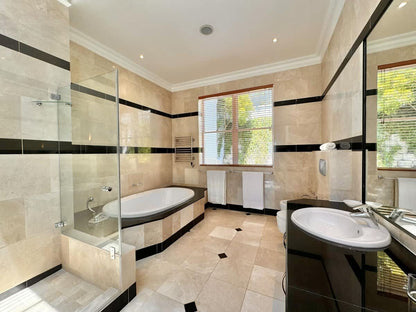 🌊 Ocean View Elegance | Luxury 4 Bedroom Villa, Bantry Bay, Cape Town