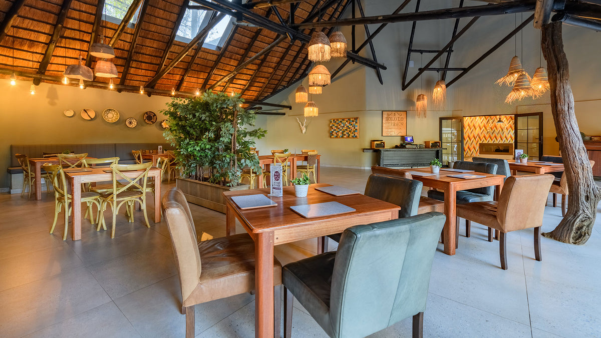 🦒 Double Room | Dikhololo, North West