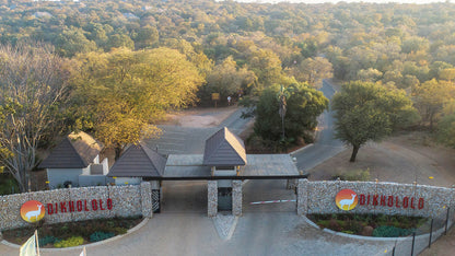 🦒 Three-Bedroom Chalet with Patio | Dikhololo, North West