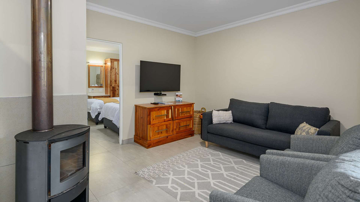 🏡 Two Bedroom Villa with Patio | Kiara Lodge