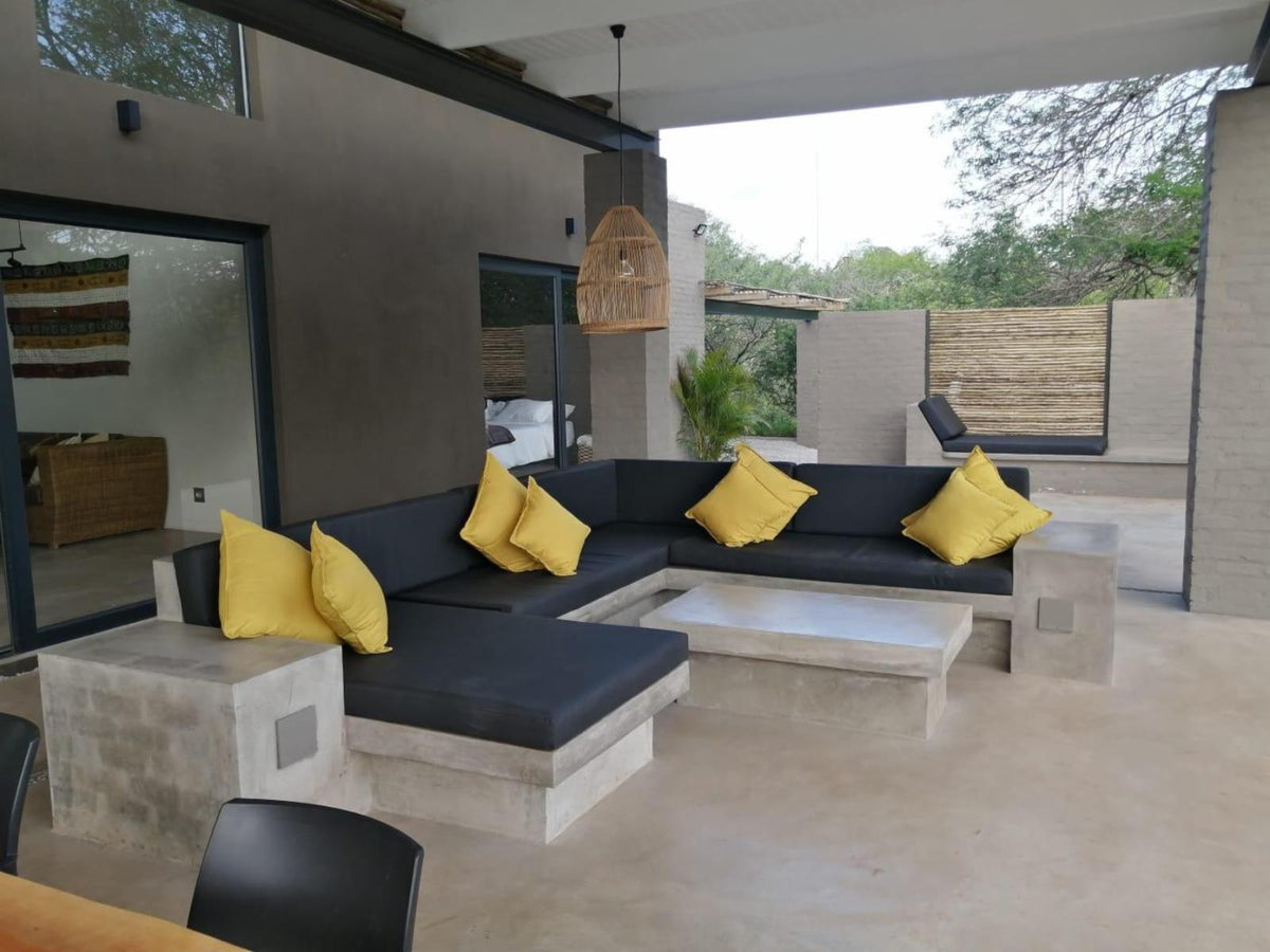 🦒 Umkhaya | Contemporary 2 Bedroom Self-Catering Home, Marloth Park, Mpumalanga