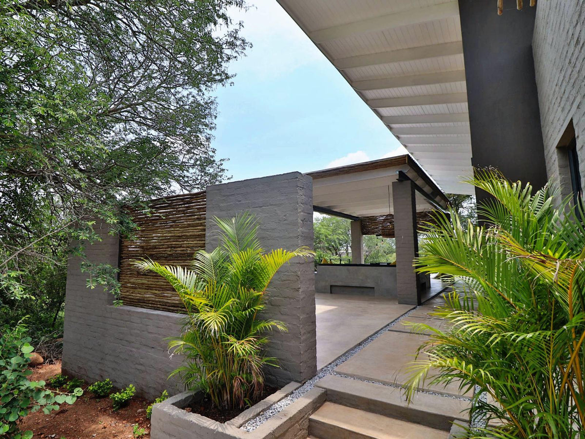 🦒 Umkhaya | Contemporary 2 Bedroom Self-Catering Home, Marloth Park, Mpumalanga