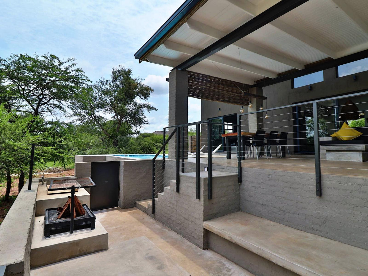 🦒 Umkhaya | Contemporary 2 Bedroom Self-Catering Home, Marloth Park, Mpumalanga