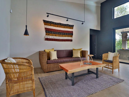 🦒 Umkhaya | Contemporary 2 Bedroom Self-Catering Home, Marloth Park, Mpumalanga