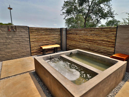 🦒 Umkhaya | Contemporary 2 Bedroom Self-Catering Home, Marloth Park, Mpumalanga