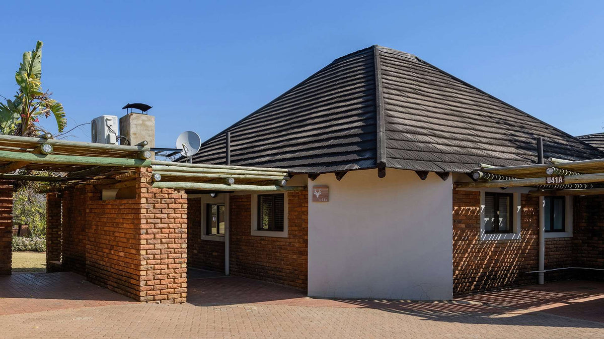 🦒 Two Bedroom Apartment with Patio | Dikhololo, North West