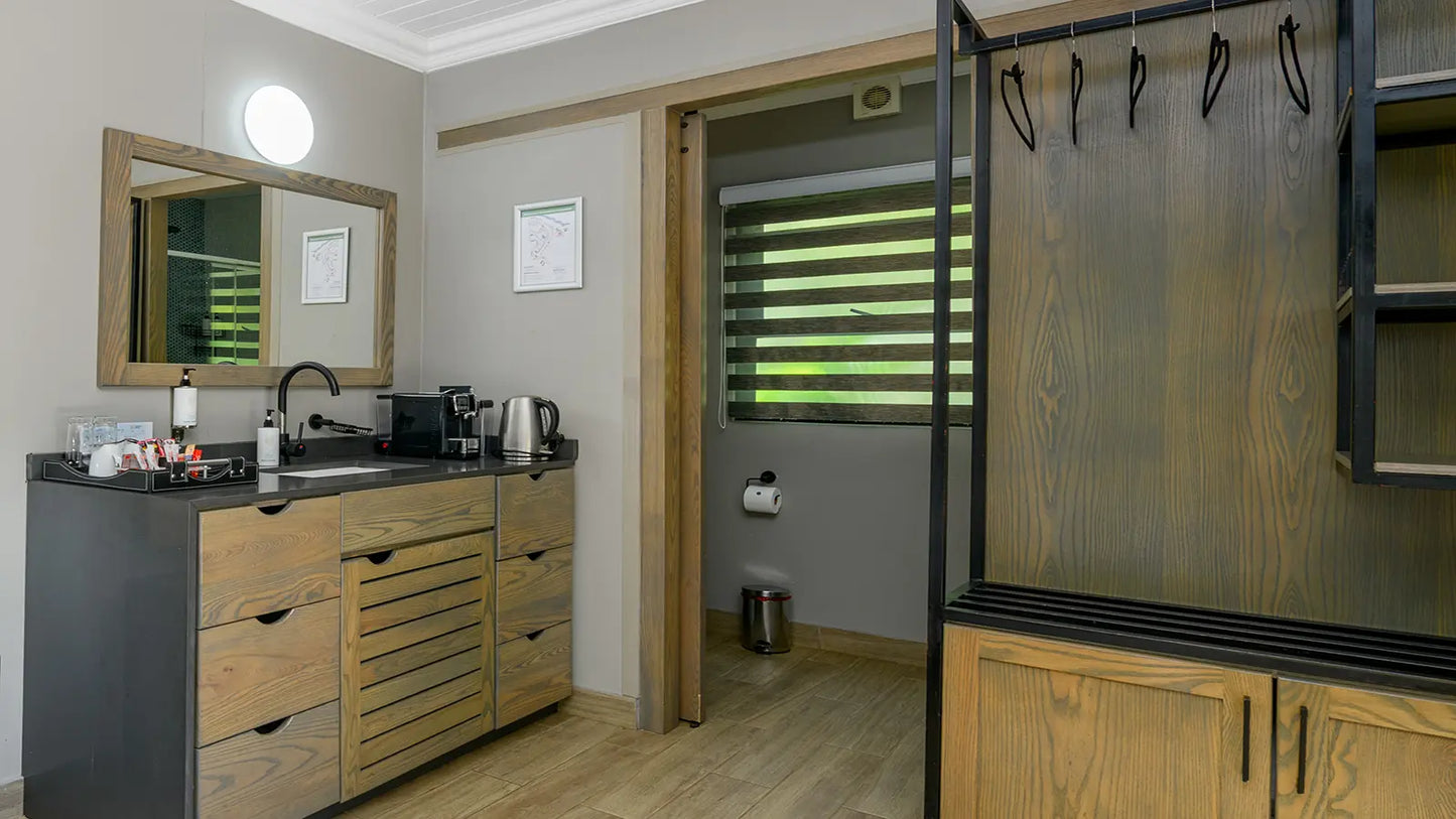 🌿 Riverview Cabin with Splash Pool – Hazyview Cabanas