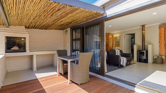 🏡 Luxury Studio with Patio | Kiara Lodge