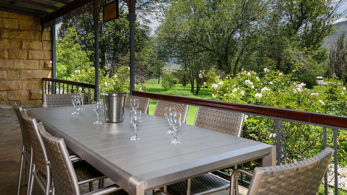 🏡 Five Bedroom Historic Farmhouse with Splash Pool | Kiara Lodge