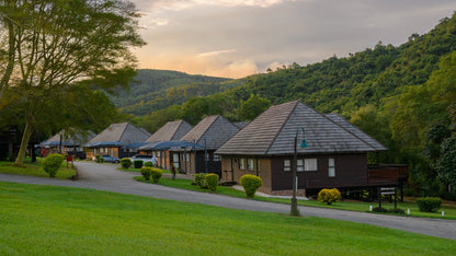 🌿 Two Bedroom Riverview Cabin with Splash Pool – Hazyview Cabanas
