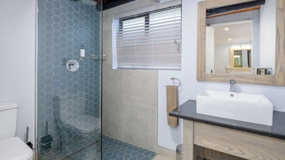 🦒 Studio Apartment with Patio | Dikhololo, North West