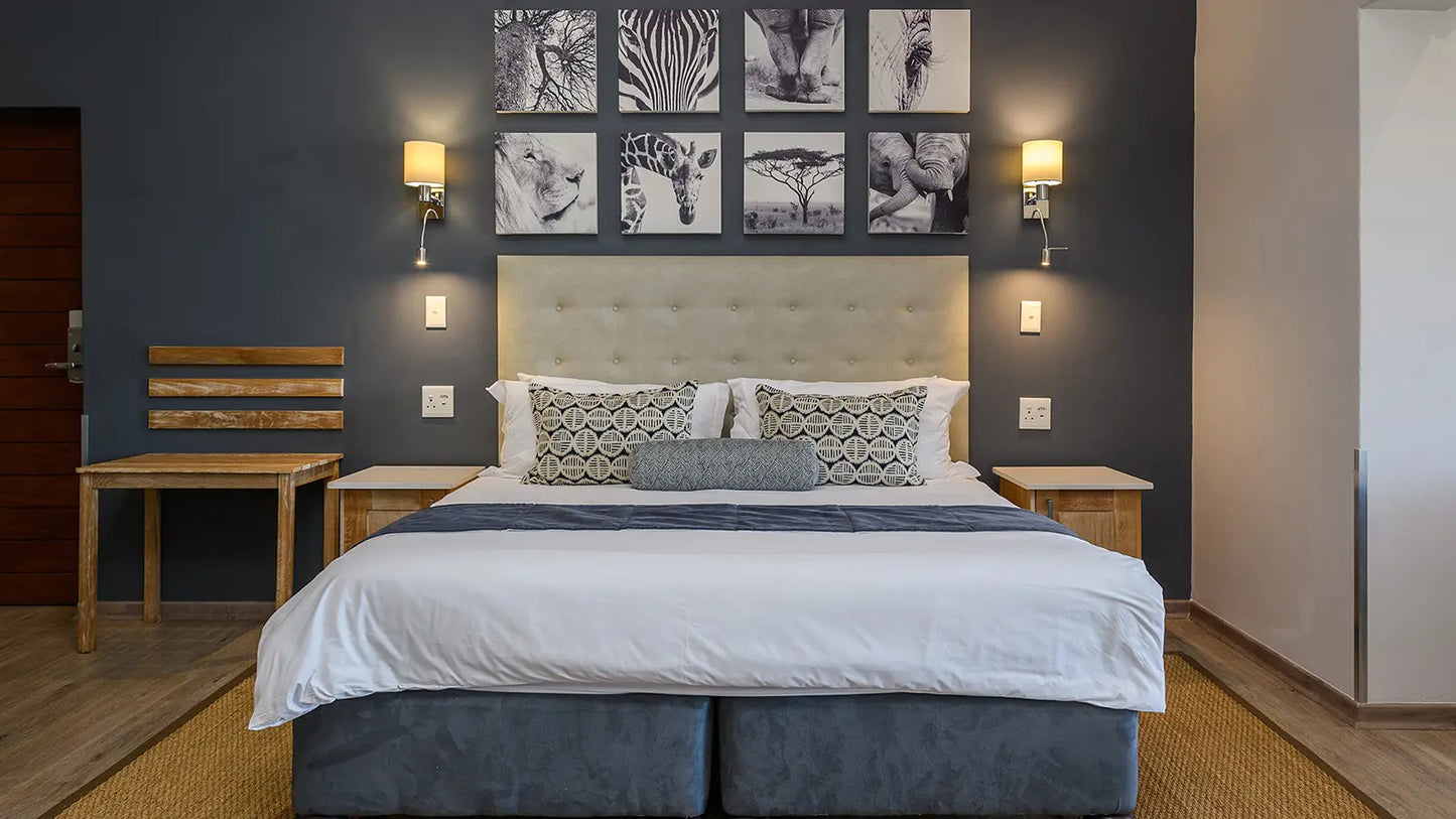 👨‍👩‍👧‍👦 Family Suite with Patio – The Kingdom Resort