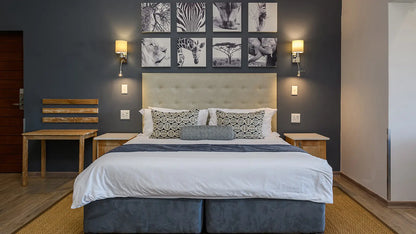 👨‍👩‍👧‍👦 Family Suite with Patio – The Kingdom Resort