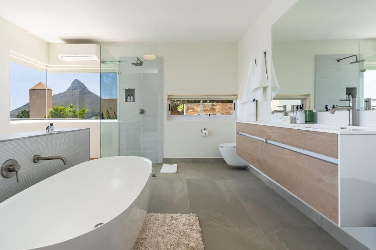 🌊 The Summit at Camps Bay | Luxury 6 Bedroom Villa, Camps Bay, Cape Town