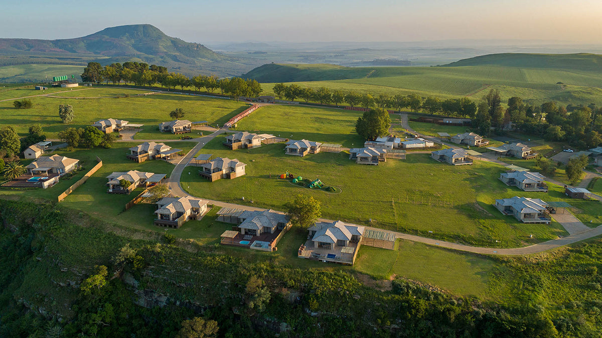 ⛰️ Double/Twin Room with Patio | Cayley Mountain Resort, Drakensberg
