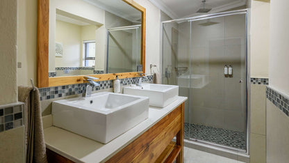 🏡 Two Bedroom Villa with Patio | Kiara Lodge