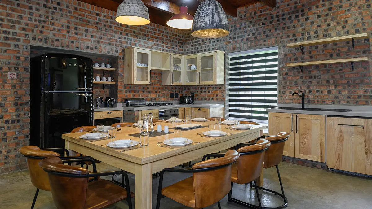 🏡 Five Bedroom Historic Farmhouse with Splash Pool | Kiara Lodge