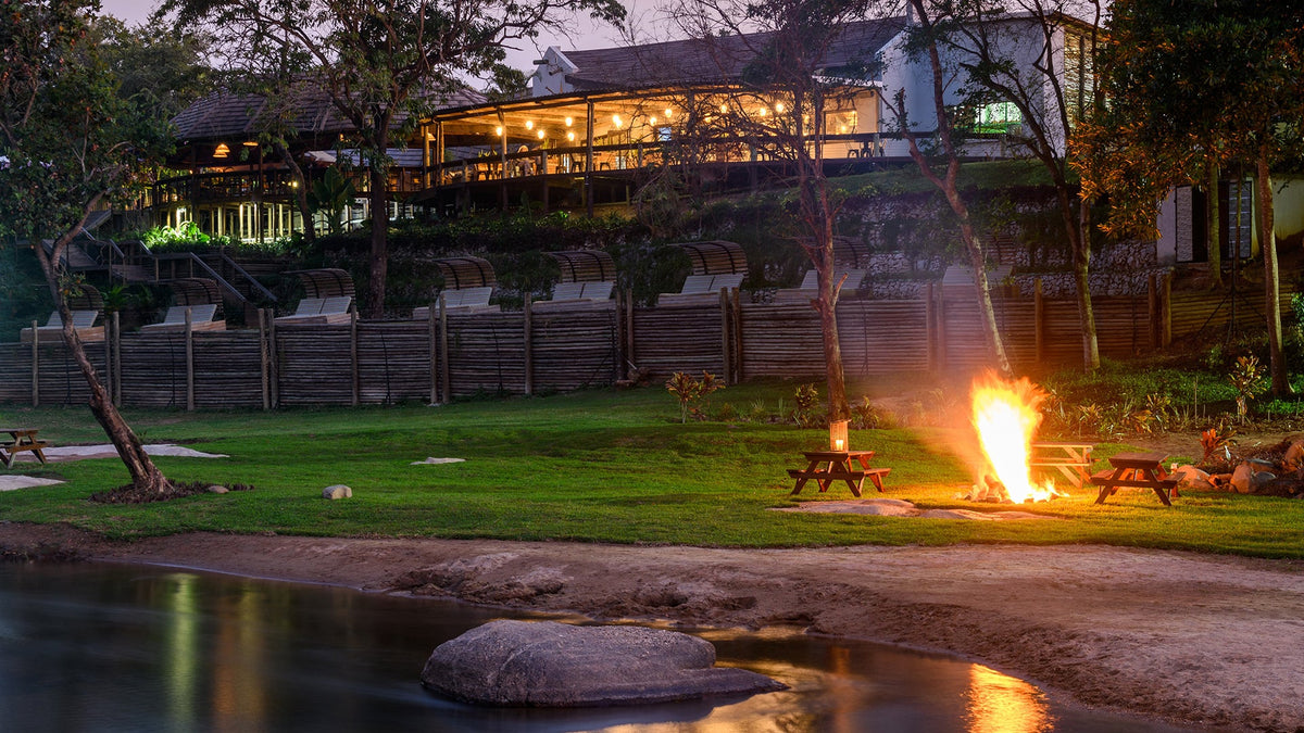 🌿 Two Bedroom Riverview Cabin with Splash Pool – Hazyview Cabanas