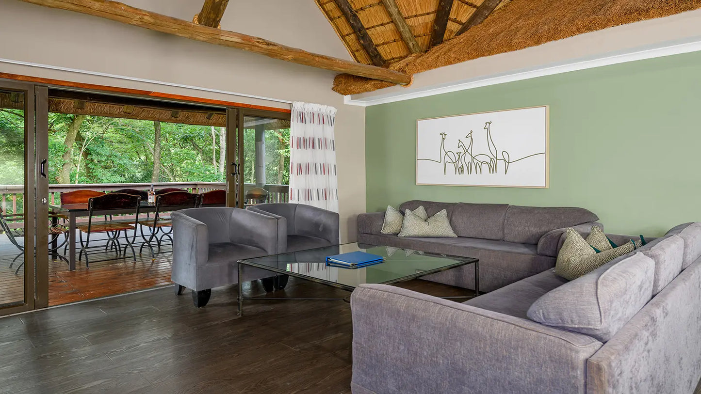 Three Bedroom Log Cabin – Hazyview Cabanas
