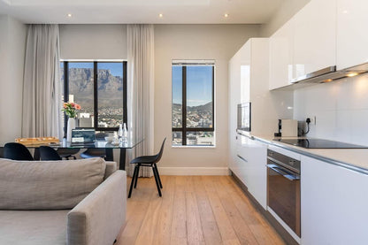 🏙️ Skyline Apartment 2112 | Luxury 2-Bedroom Apartment, Cape Town City Bowl